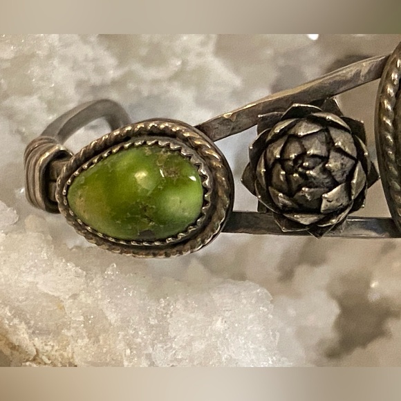 Sterling & Damele Turquoise Cuff - Picture 5 of 10